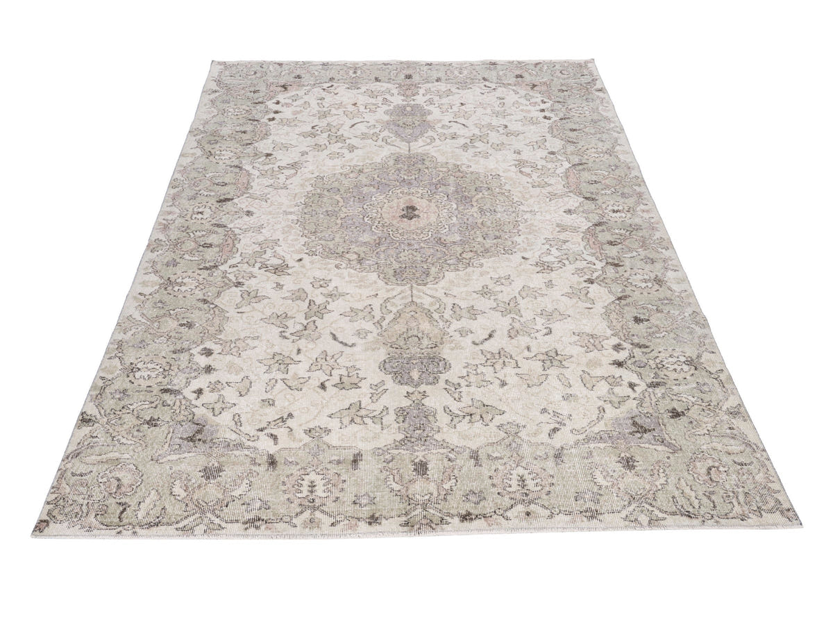 8691, Turkish Isparta Area Rug