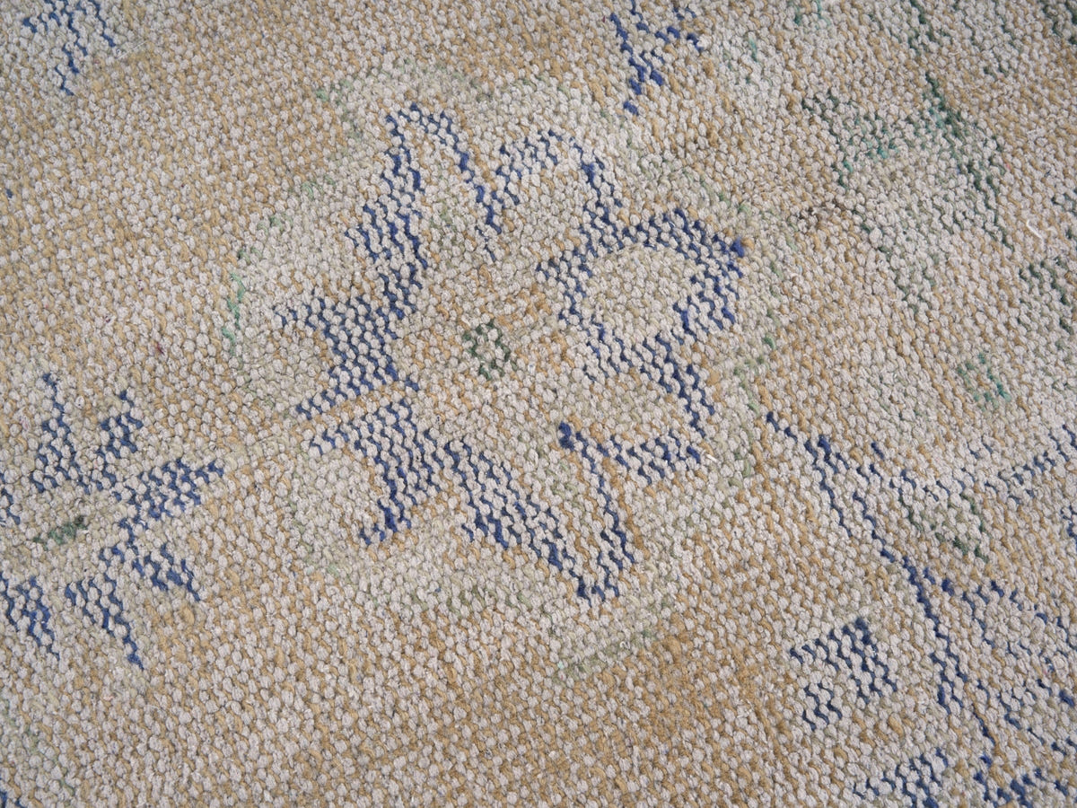 8672, Turkish Manisa Area Rug
