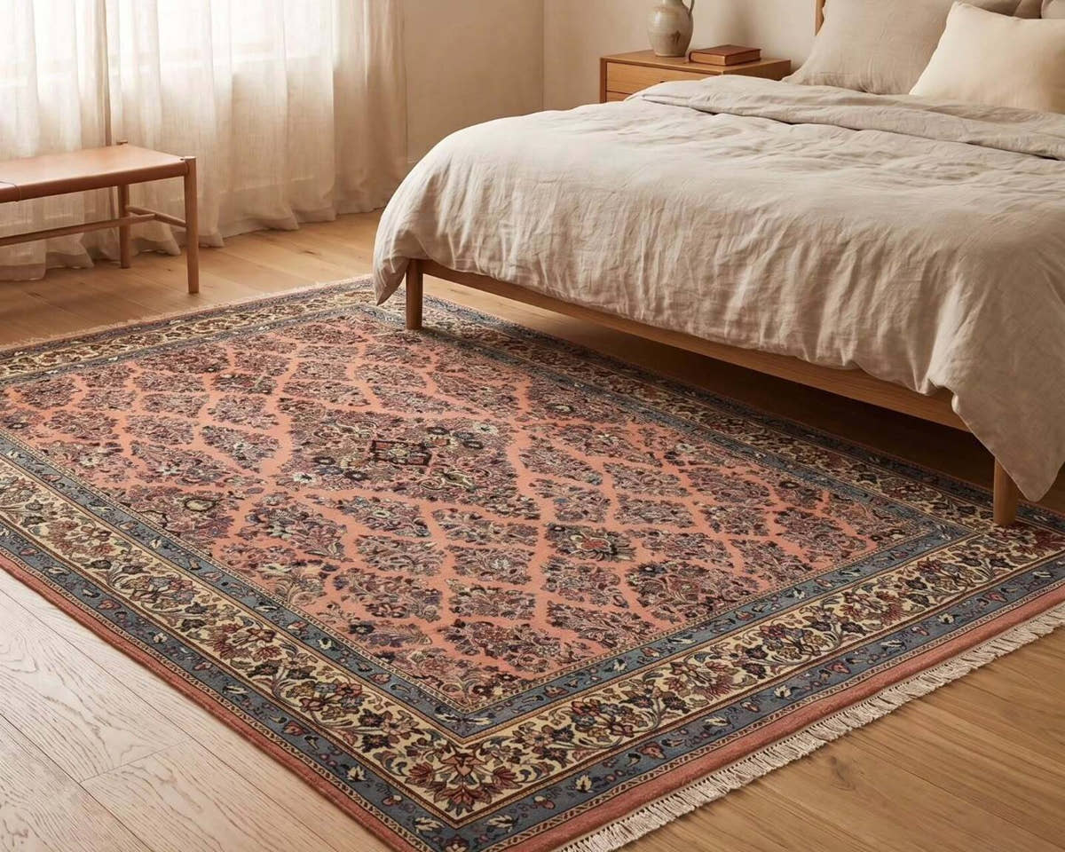 Vintage Persian Arak rug in a bedroom