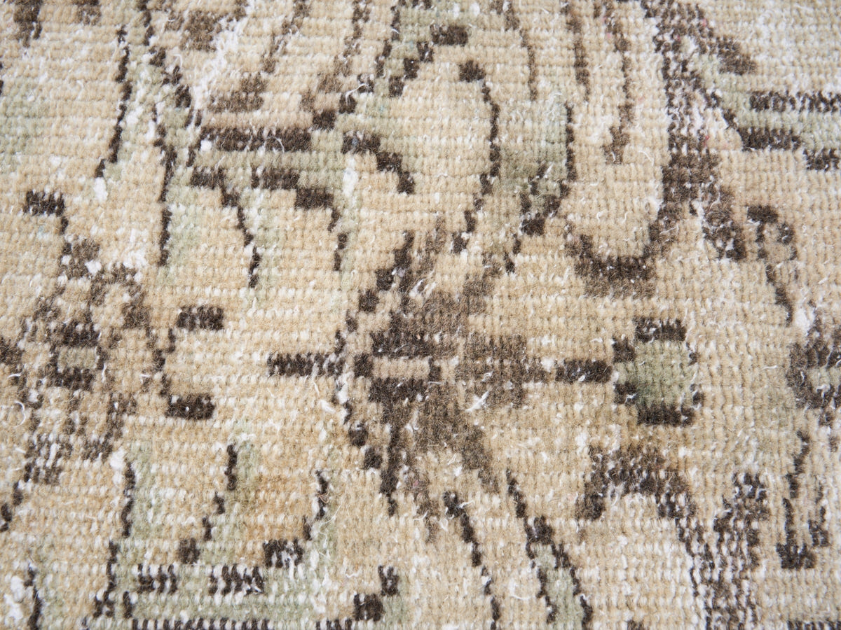 8162, Turkish Manisa Area Rug