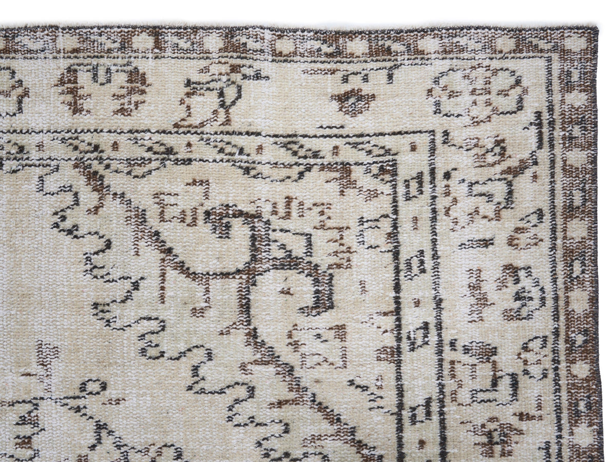 8165, Turkish Manisa Area Rug