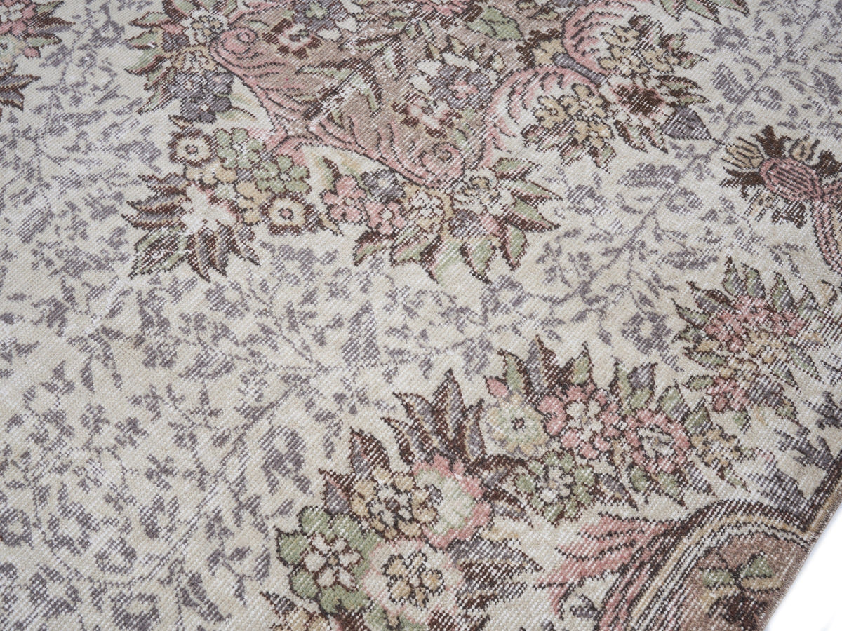 8132, Turkish Isparta Area Rug
