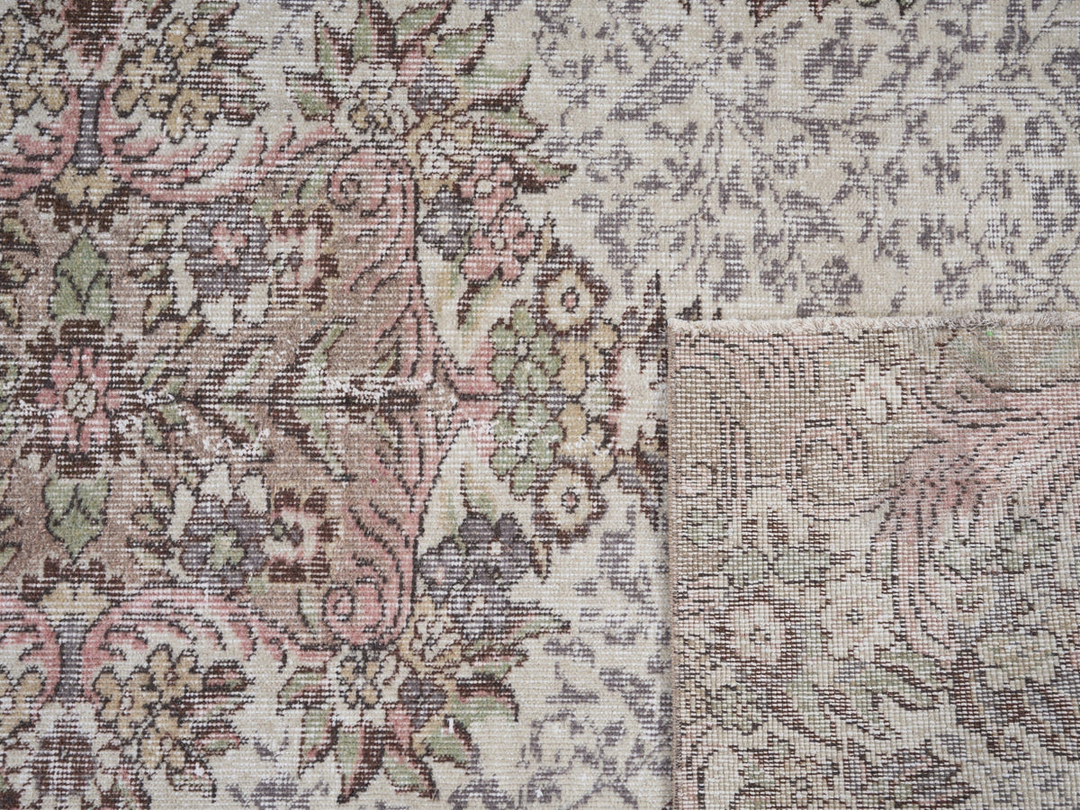 8132, Turkish Isparta Area Rug