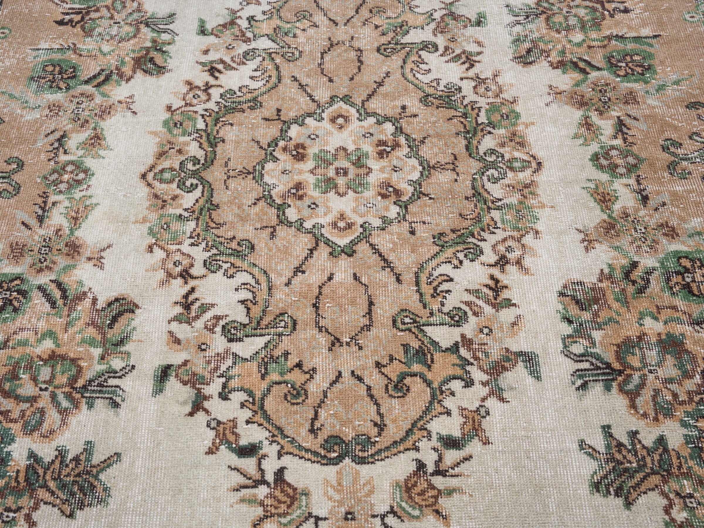 Turkish Isparta area rug in cream and terracotta, view 4 of 10