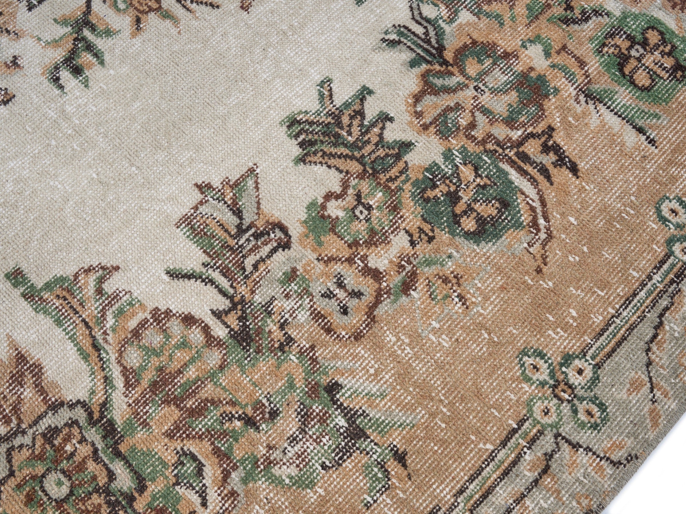 Turkish Isparta area rug in cream and terracotta, view 5 of 10