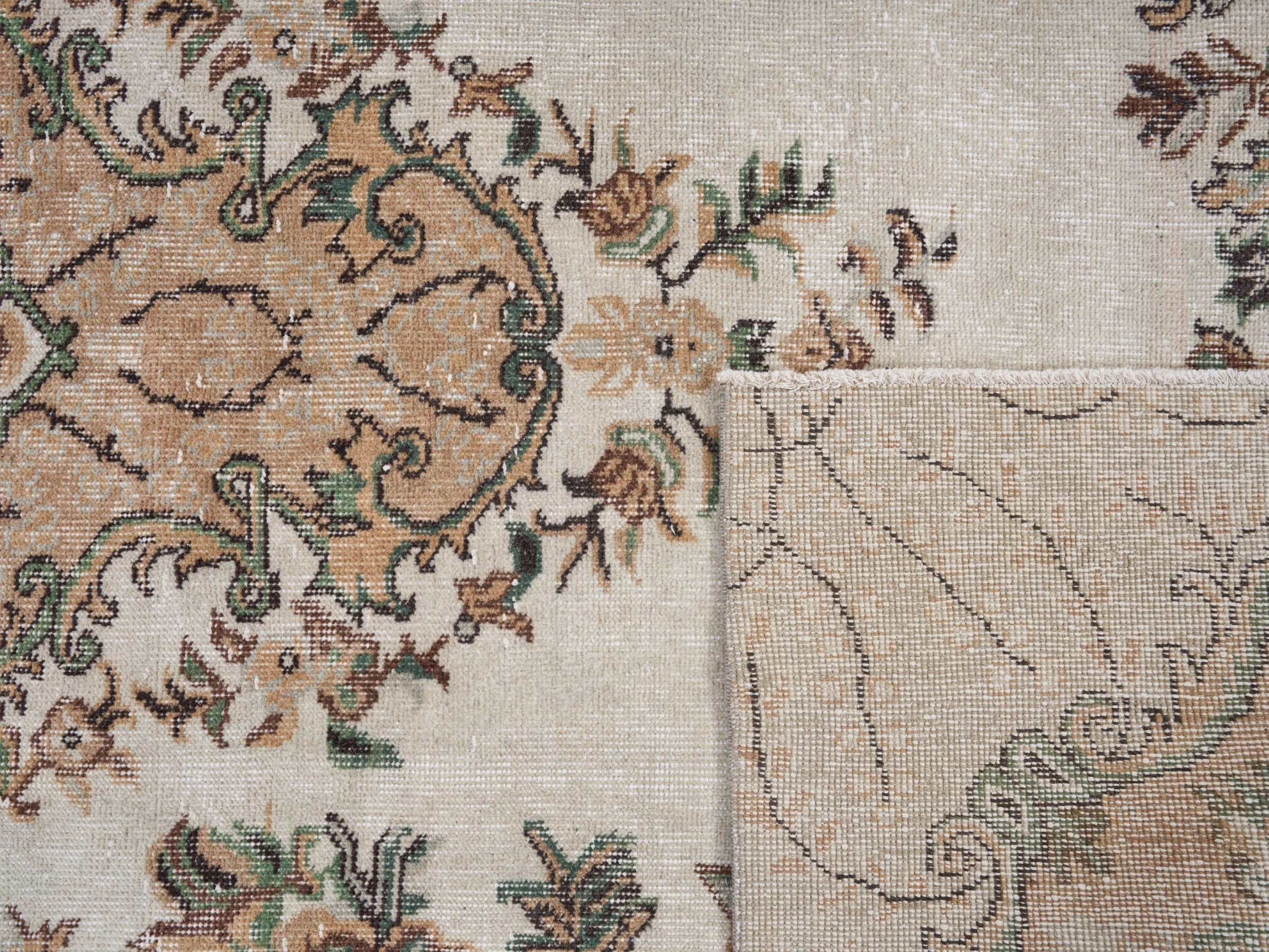 Turkish Isparta area rug in cream and terracotta, view 10 of 10