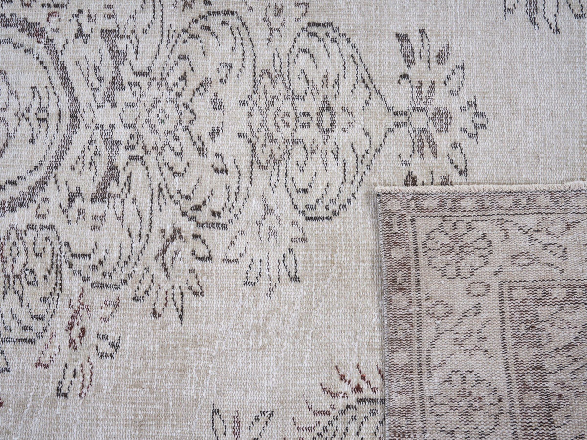 8184, Turkish Manisa Area Rug