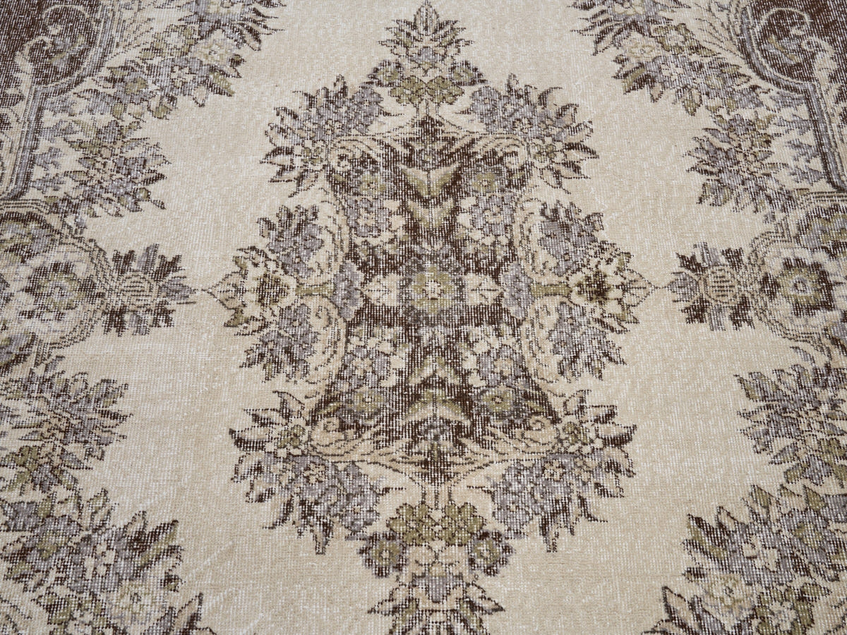 8074, Turkish Isparta Area Rug