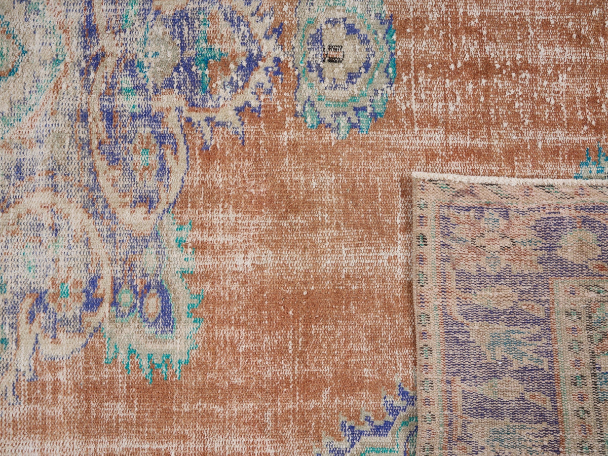 8065, Turkish Manisa Area Rug