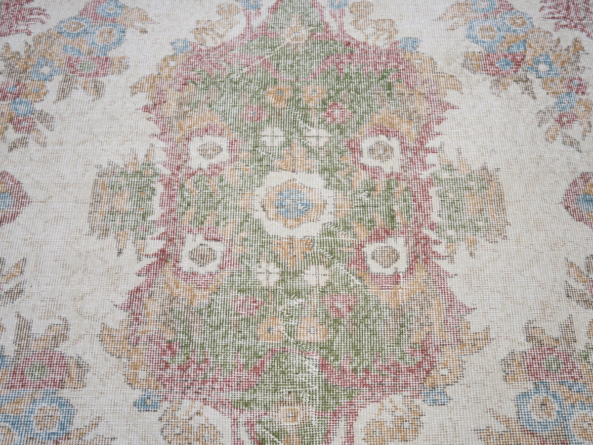 8302, Turkish Isparta Area Rug