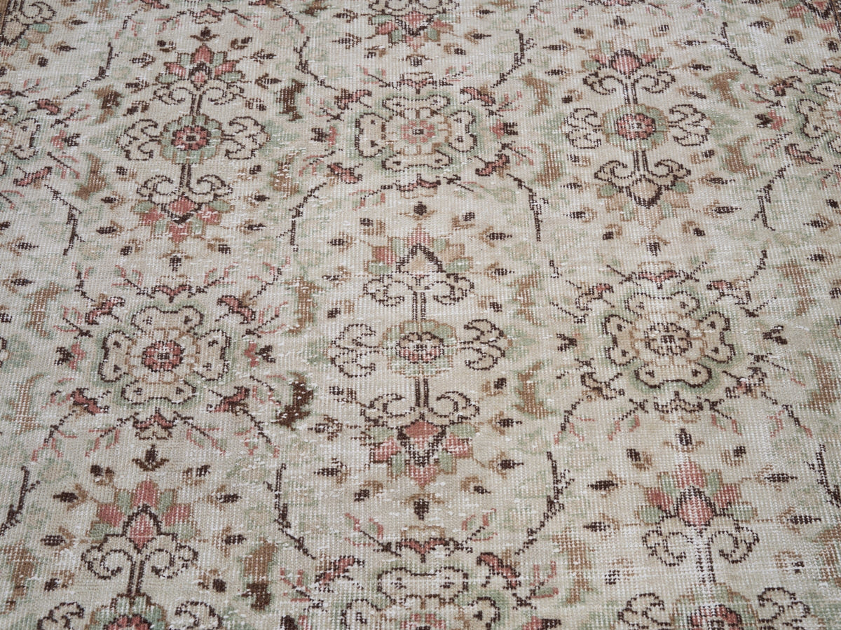 8092, Turkish Isparta Area Rug