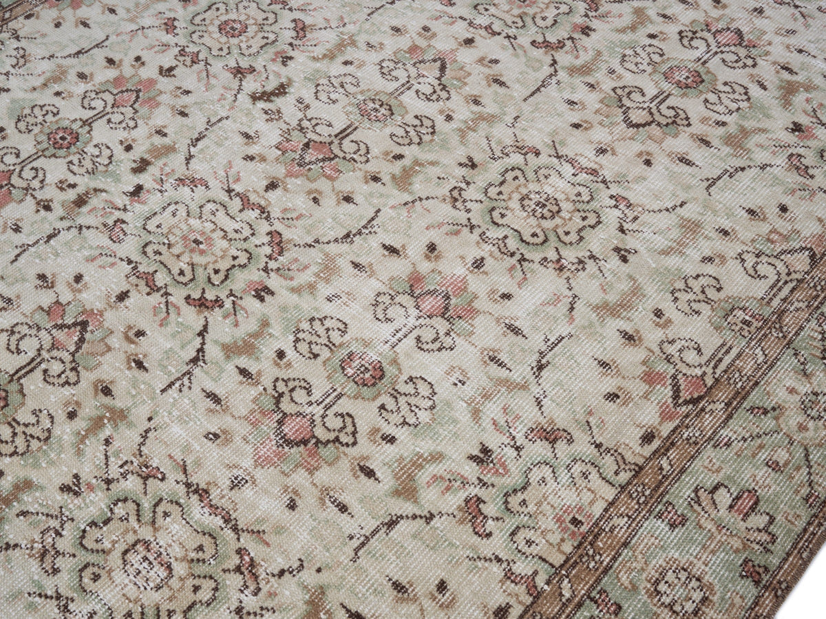 8092, Turkish Isparta Area Rug