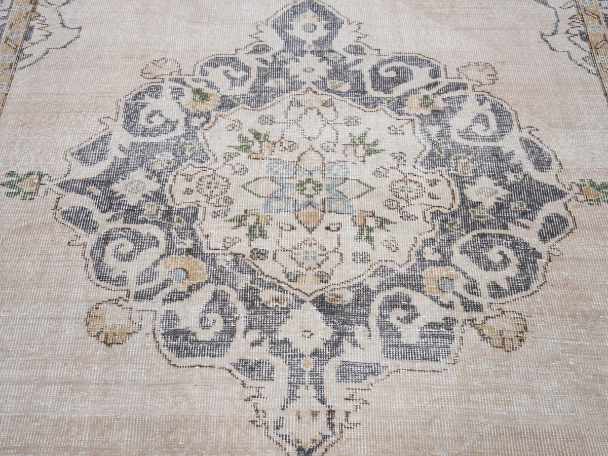 8131, Turkish Isparta Area Rug