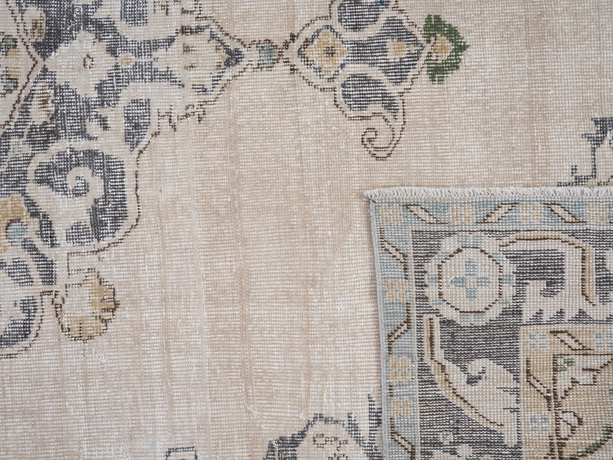8131, Turkish Isparta Area Rug