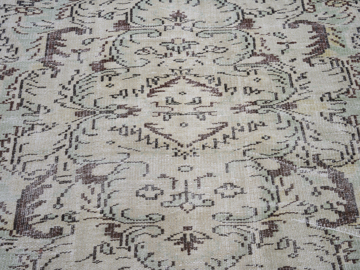 8034, Turkish Manisa Area Rug