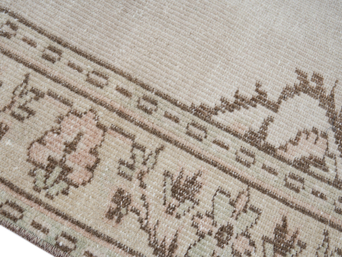 8214, Turkish Manisa Area Rug