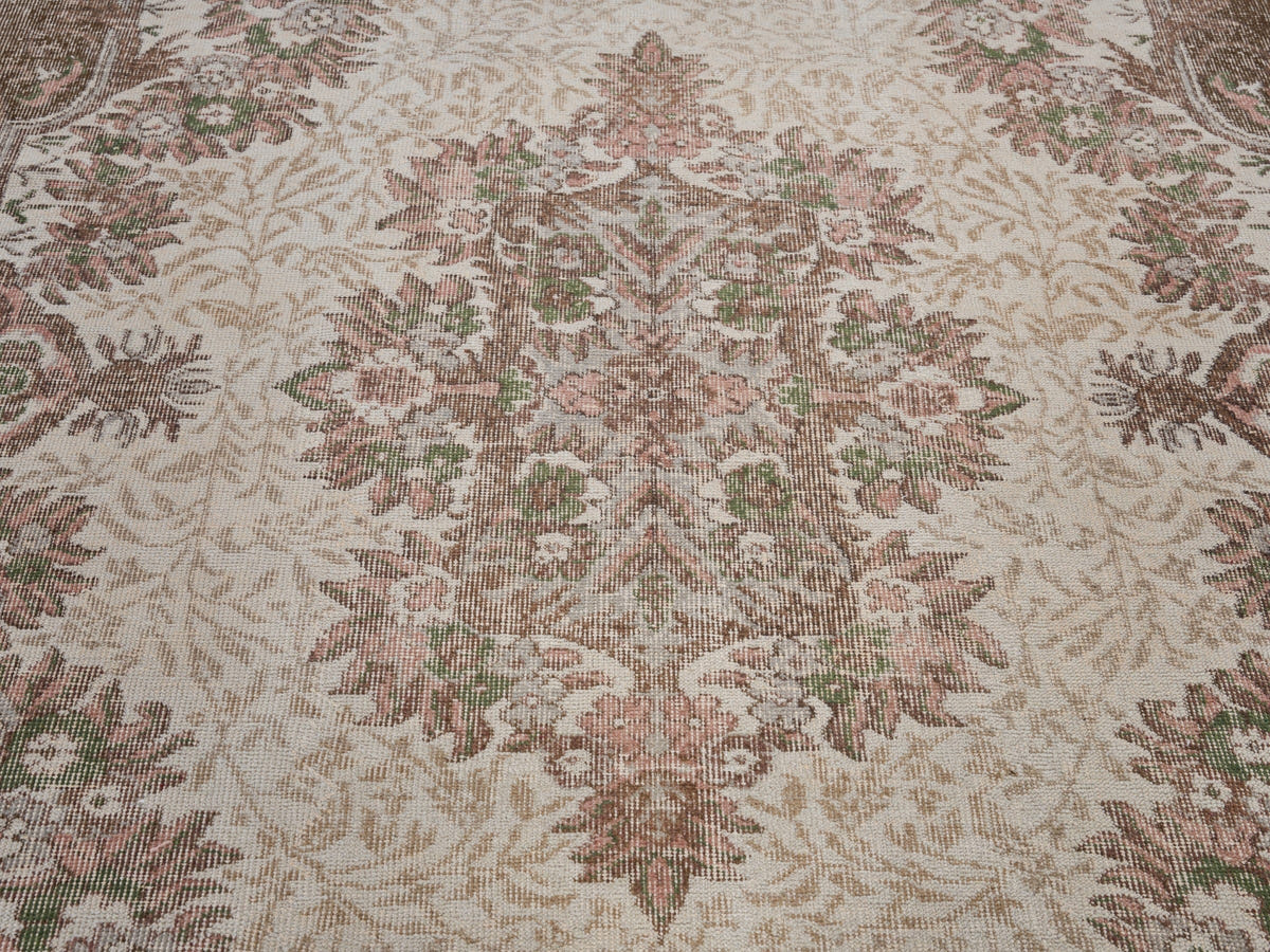8039, Turkish Isparta Area Rug