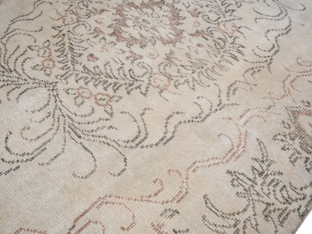 8209, Turkish Manisa Area Rug