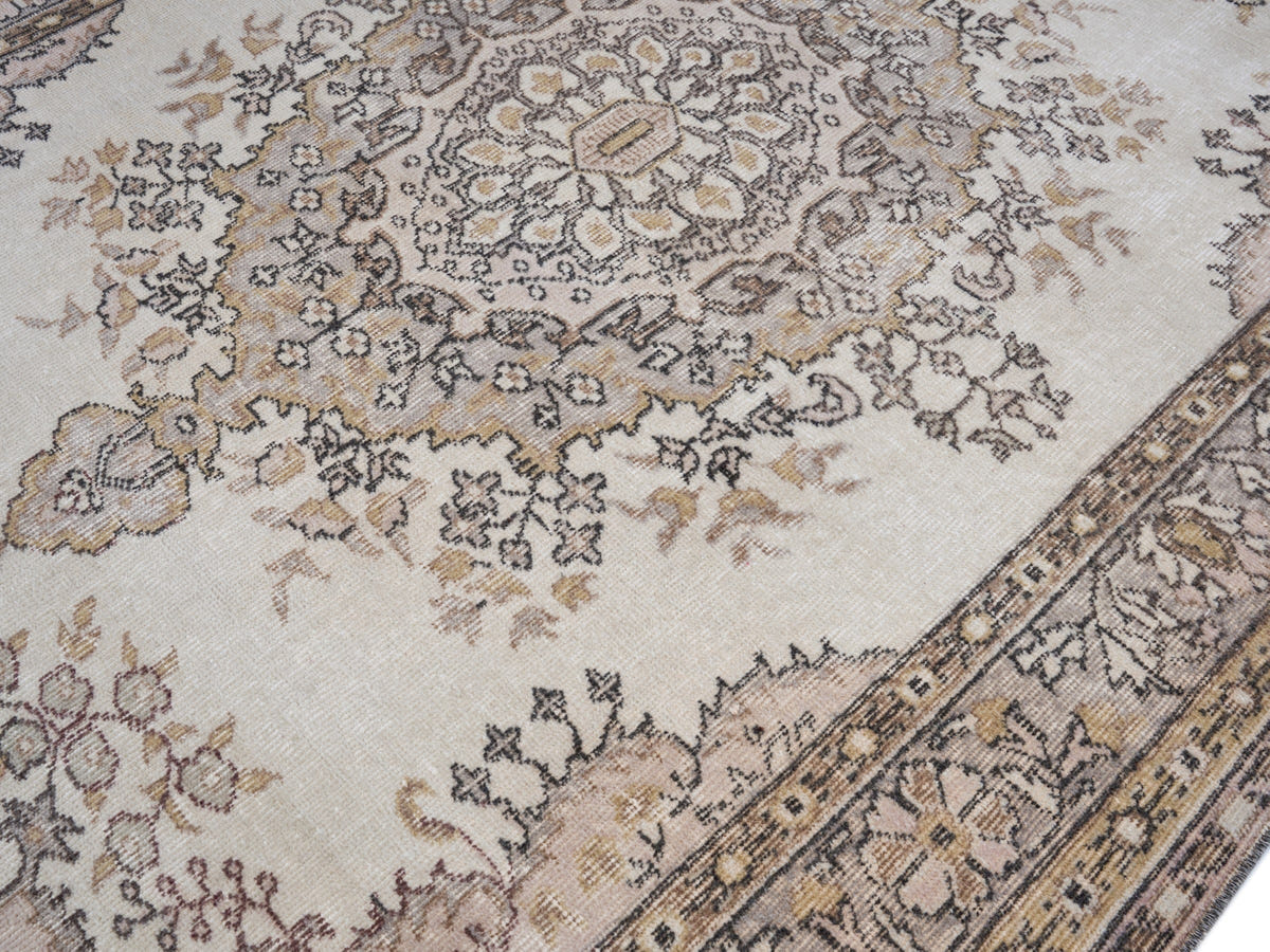 8296, Turkish Isparta Area Rug