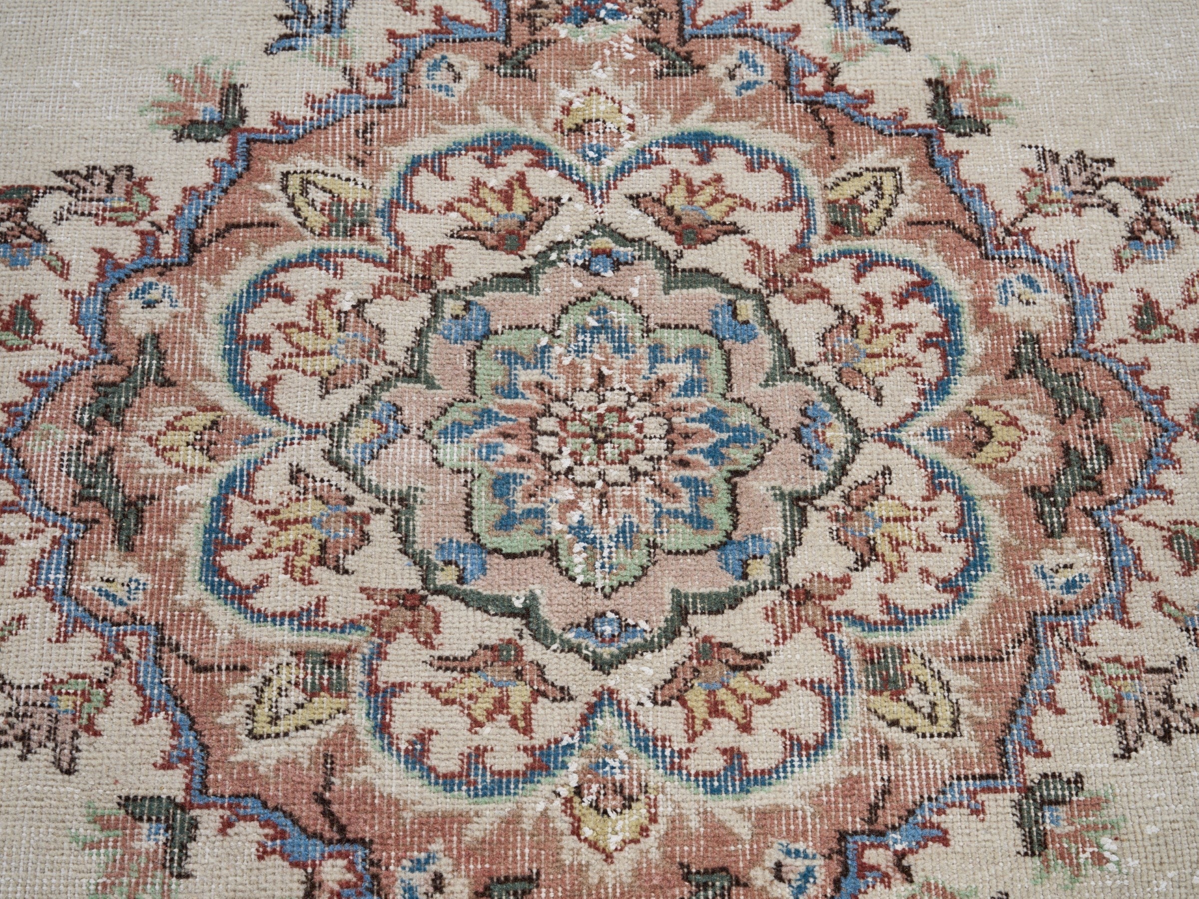 Turkish Isparta area rug in cream and rust, view 4 of 10