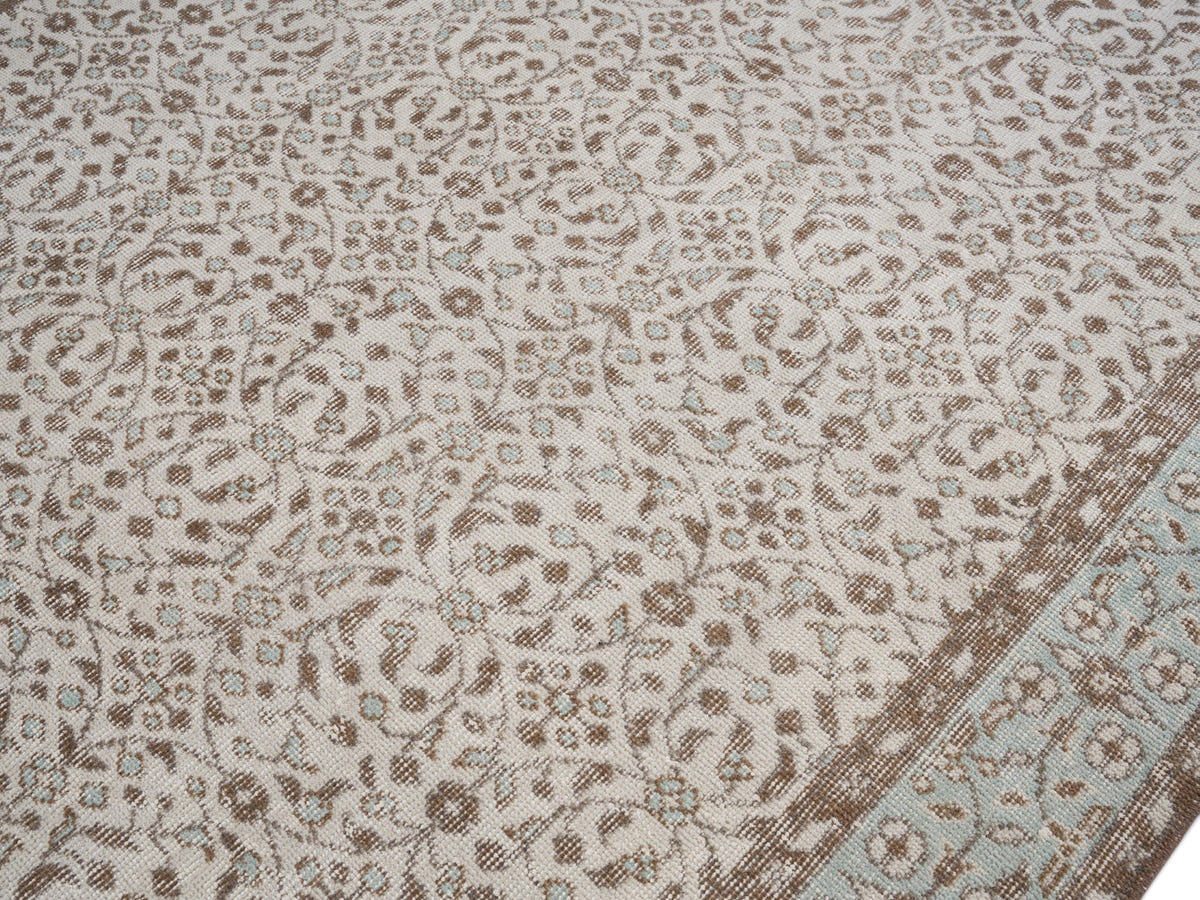 8021, Turkish Isparta Area Rug