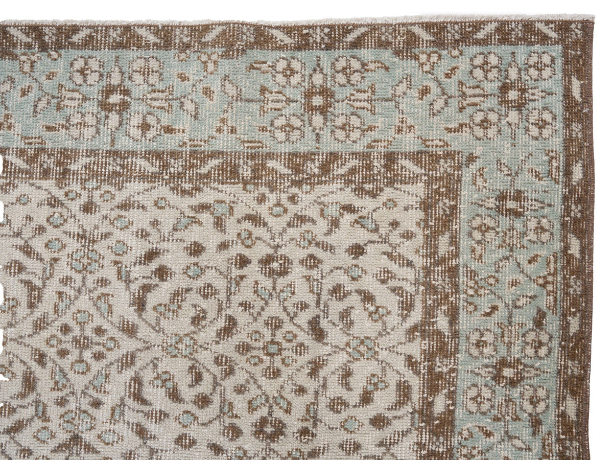 8021, Turkish Isparta Area Rug
