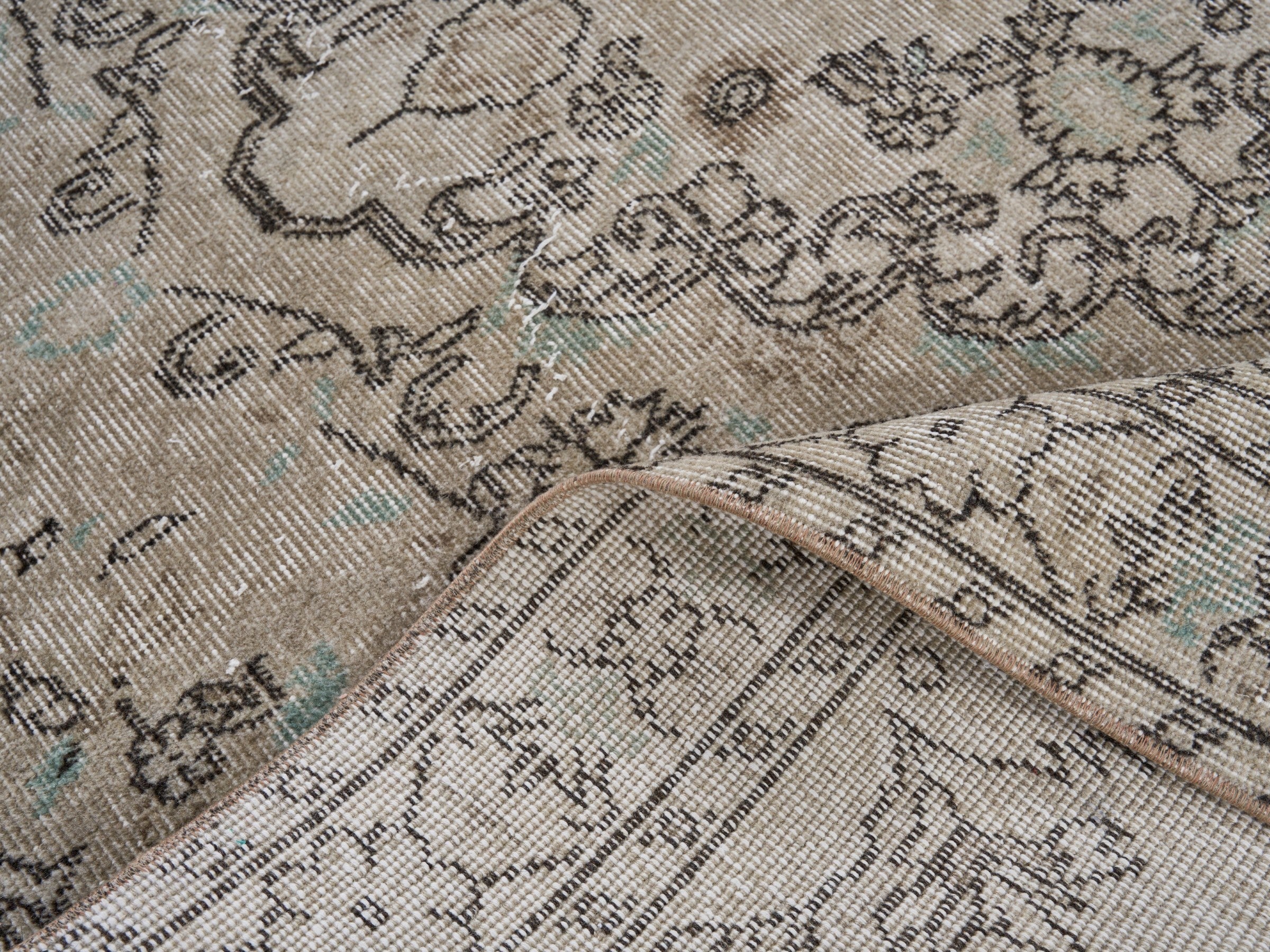 Turkish Isparta area rug in cream and faded red, view 9 of 10