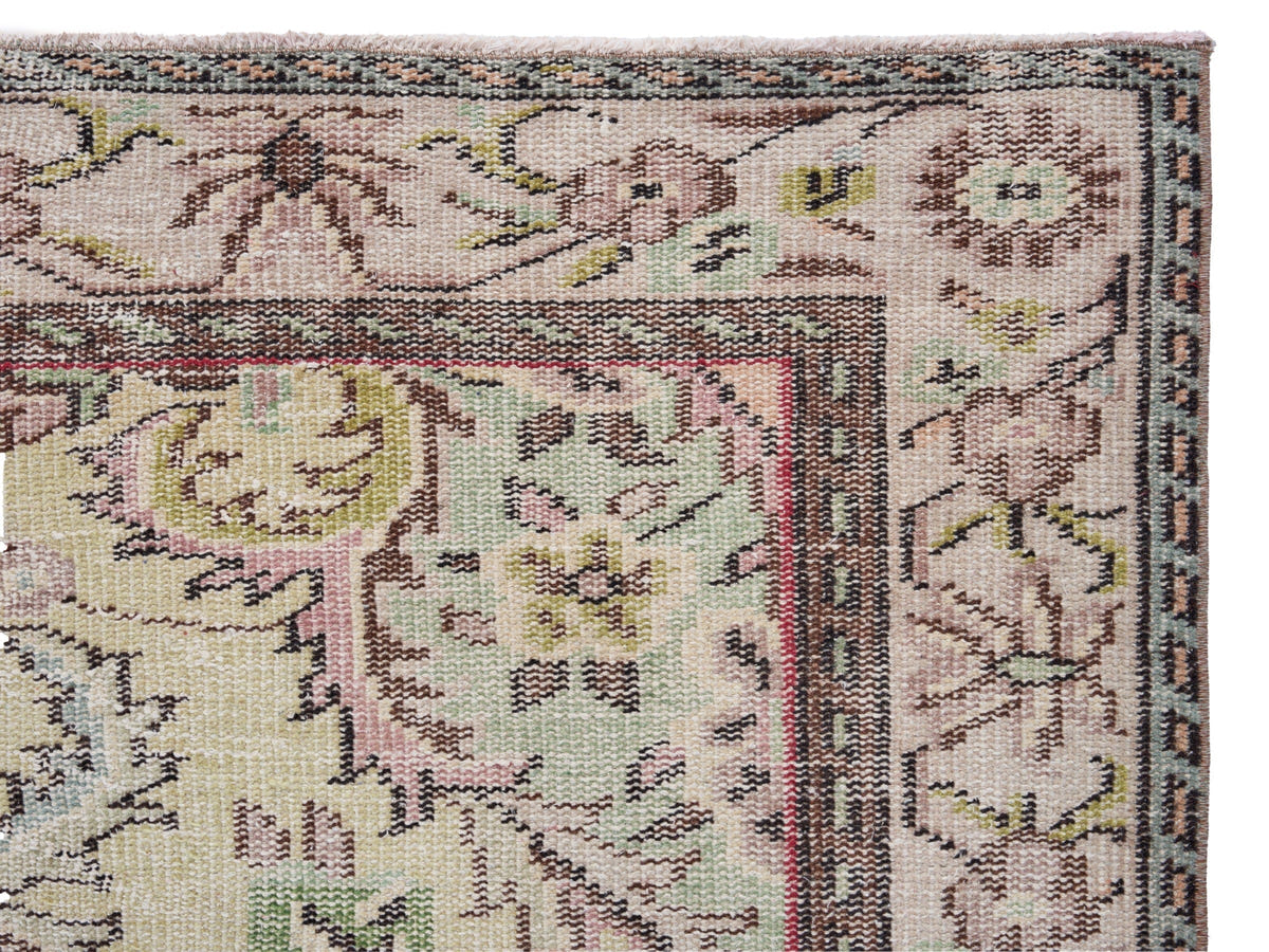 8240, Turkish Manisa Area Rug