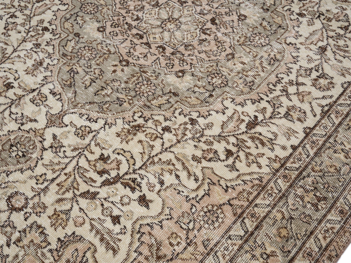 8232, Turkish Isparta Area Rug