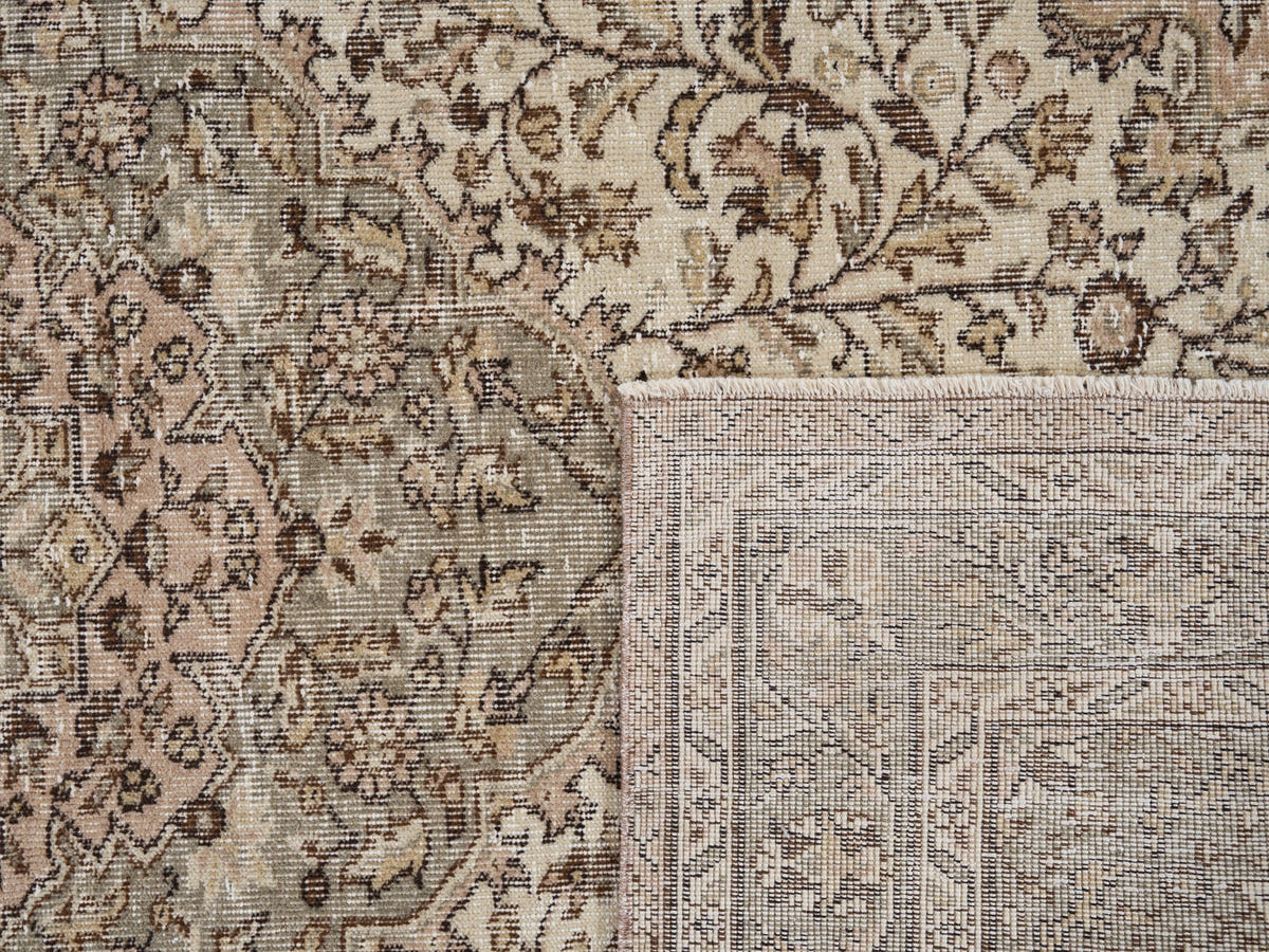 8232, Turkish Isparta Area Rug