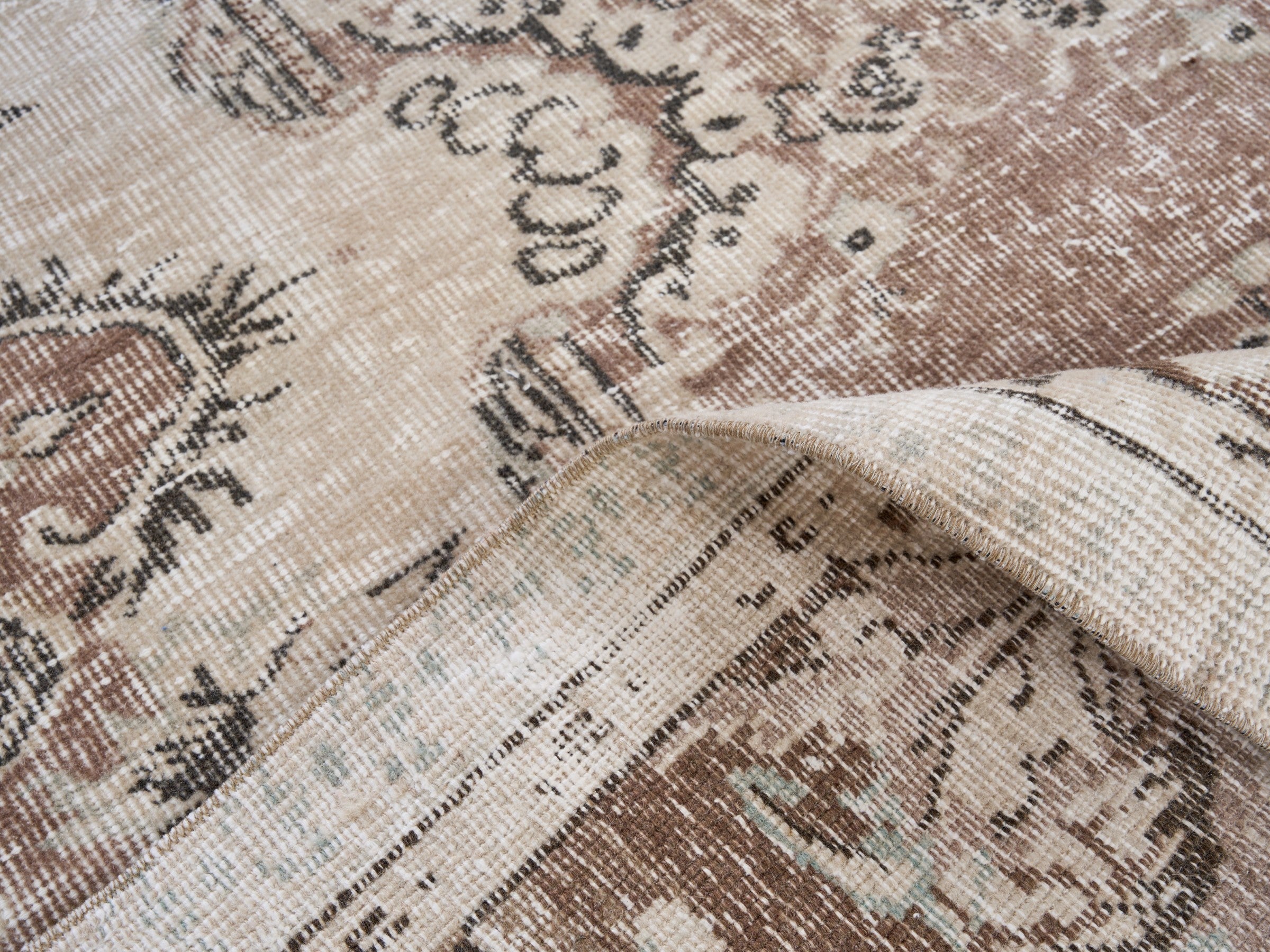Turkish Isparta area rug in cream and faded red, view 9 of 10