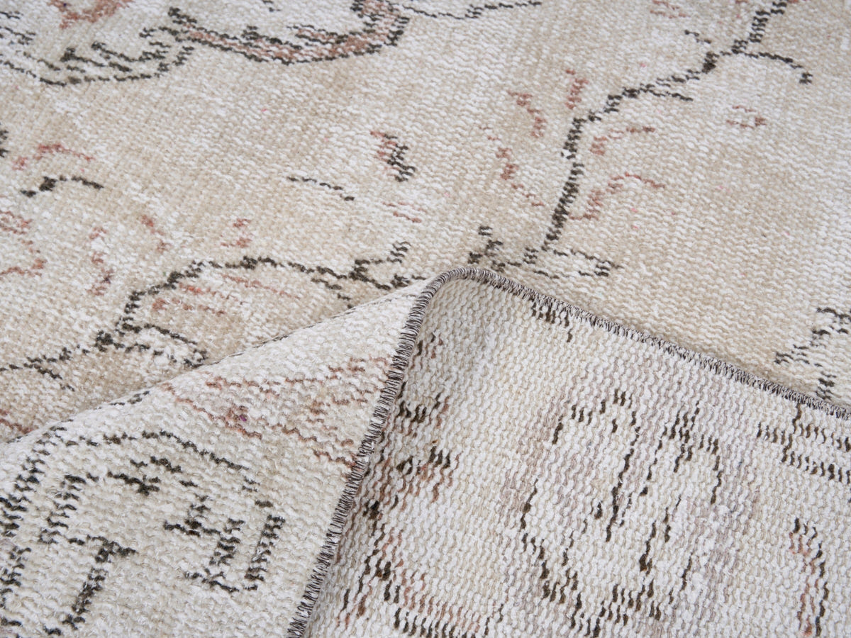 8180, Turkish Manisa Area Rug