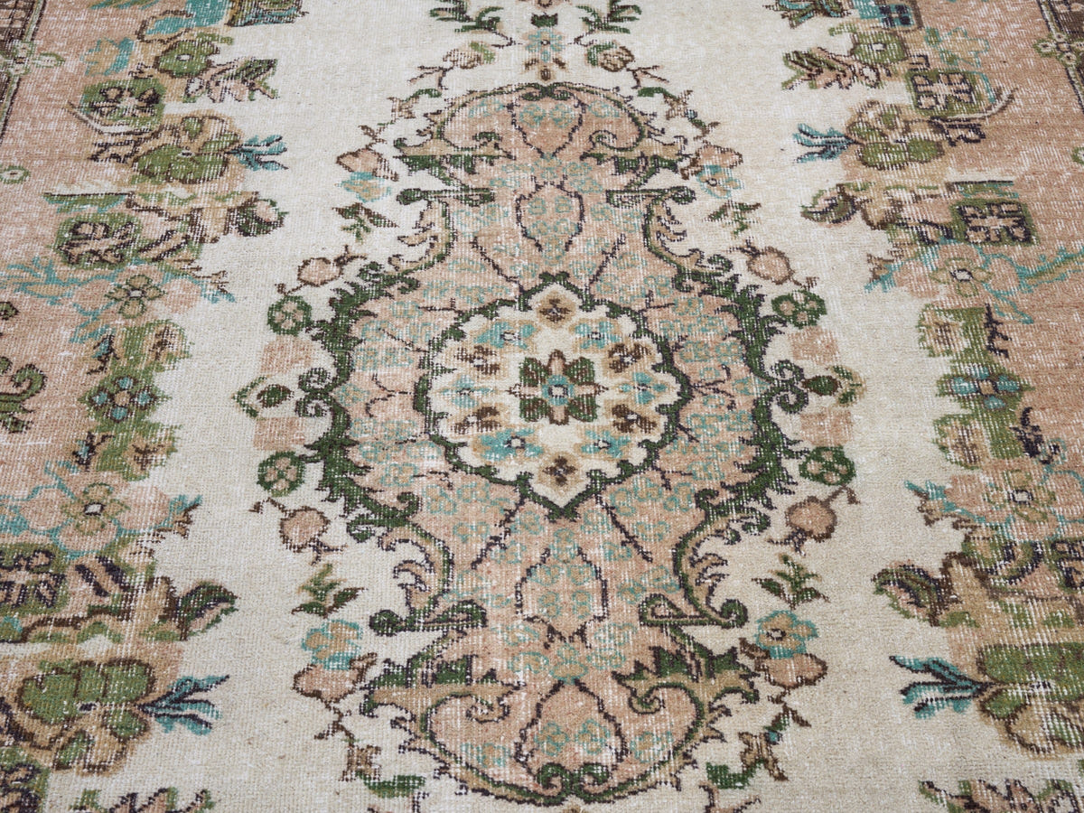 8060, Turkish Isparta Area Rug