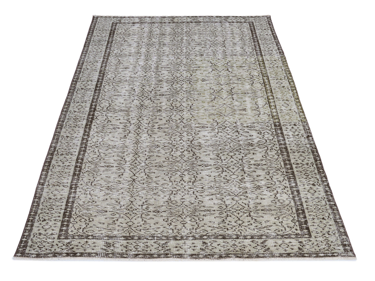8037, Turkish Manisa Area Rug