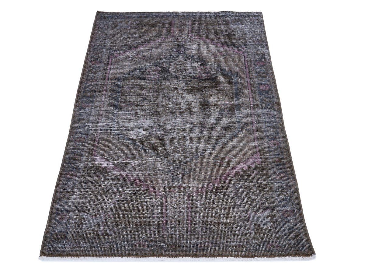 8899, Persian Zanjan Area Rug