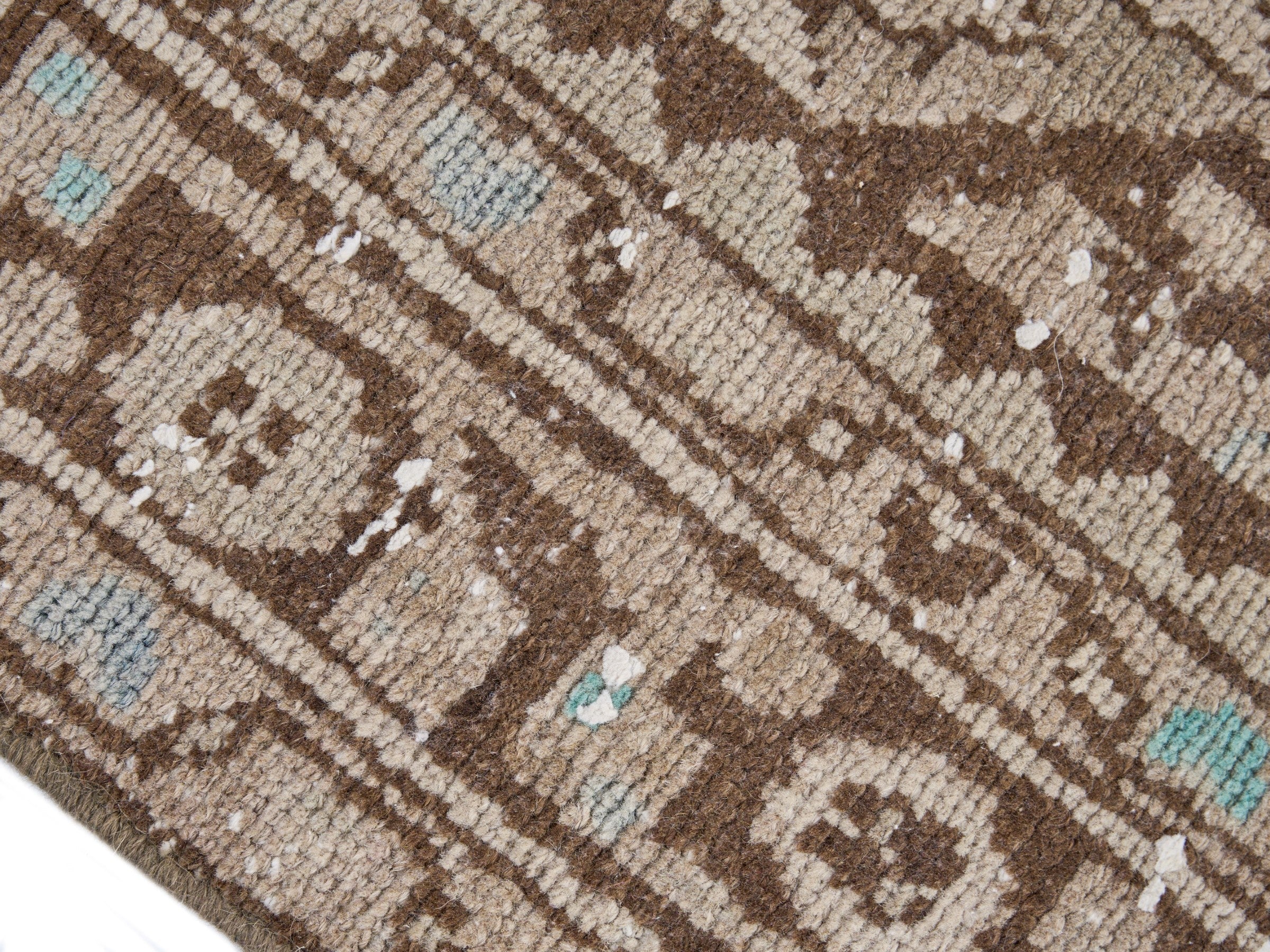 Persian Hamedan runner rug in cream and fawn, view 6 of 10