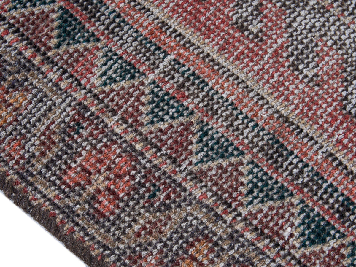 8909, Persian Saveh Area Rug