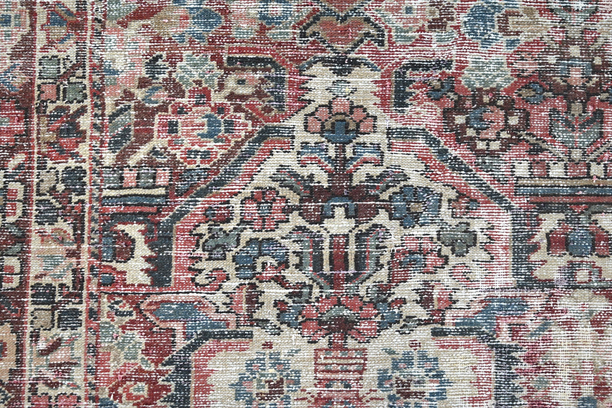 10001, Persian Bakhtiari Oversized Rug
