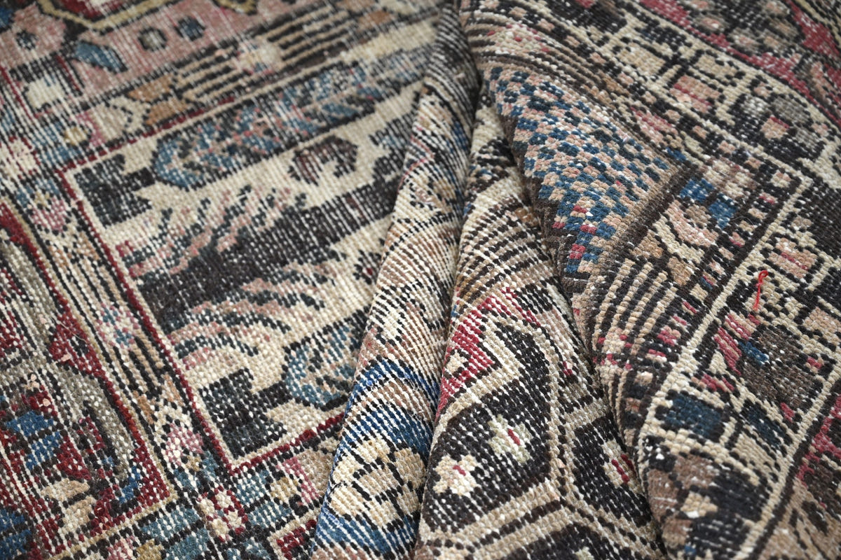 10002, Persian Bakhtiari Oversized Rug