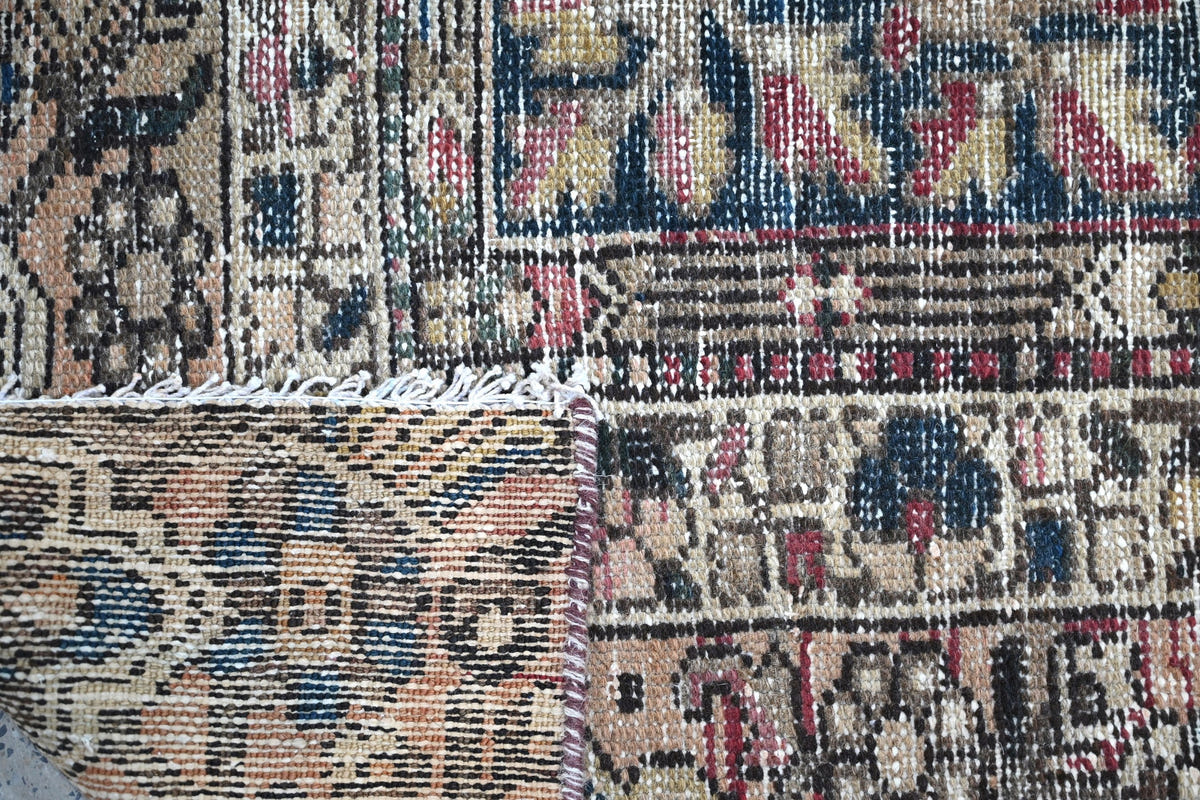10002, Persian Bakhtiari Oversized Rug