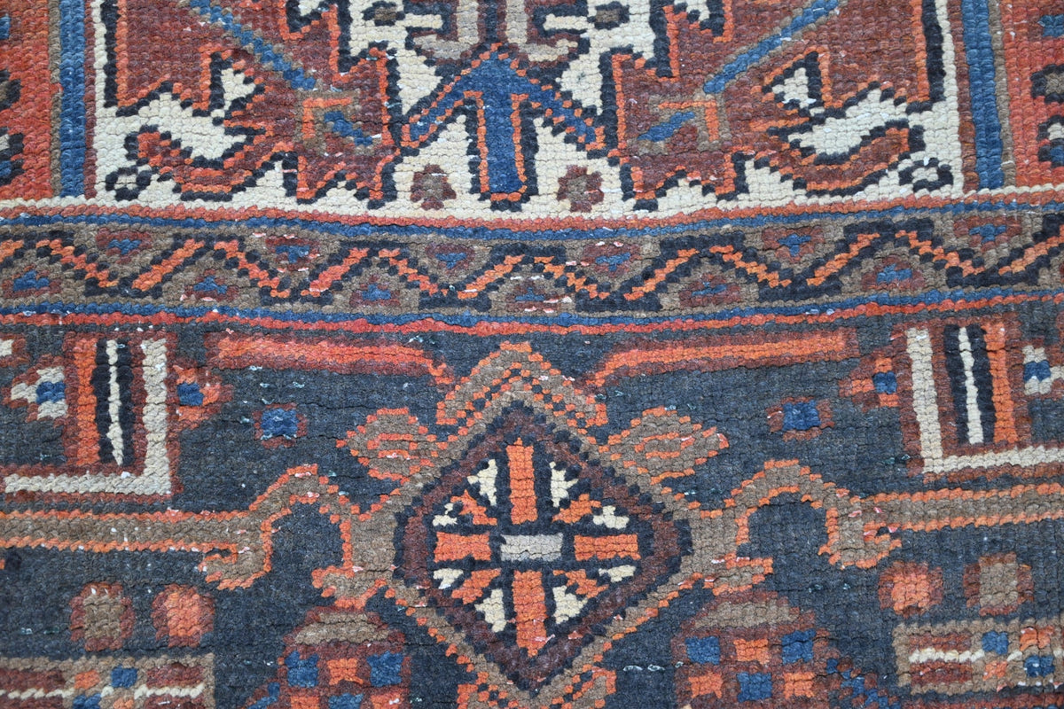 10012, Persian Heriz Area Rug
