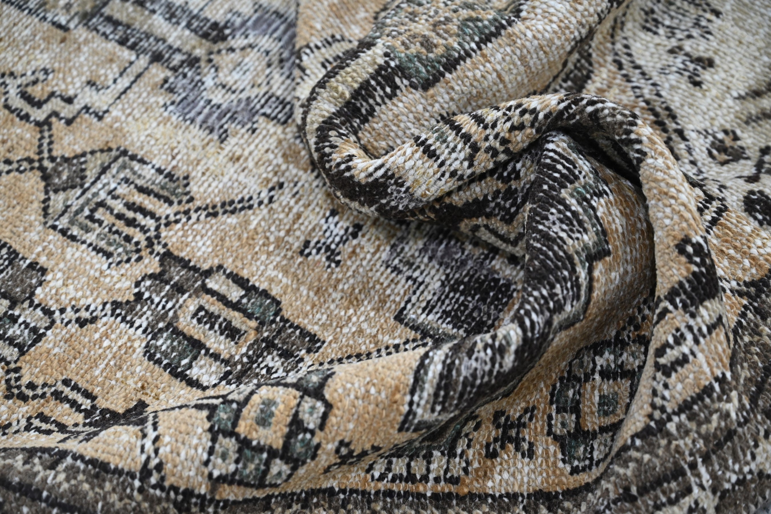 Persian Ferdos runner rug in cream and charcoal, view 15 of 17