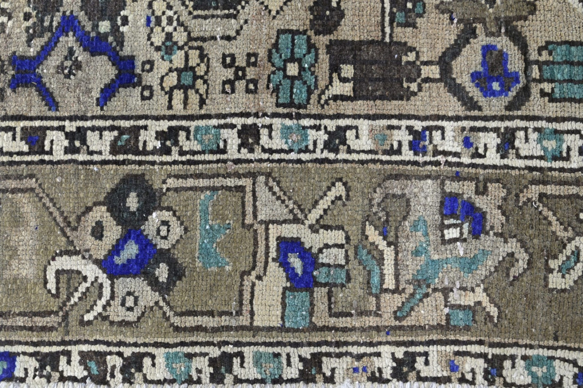 10026, Persian Shiraz Runner Rug