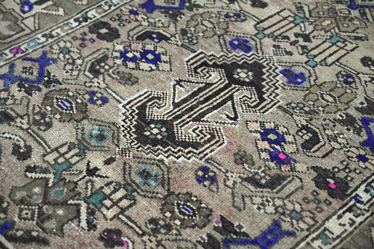 10026, Persian Shiraz Runner Rug