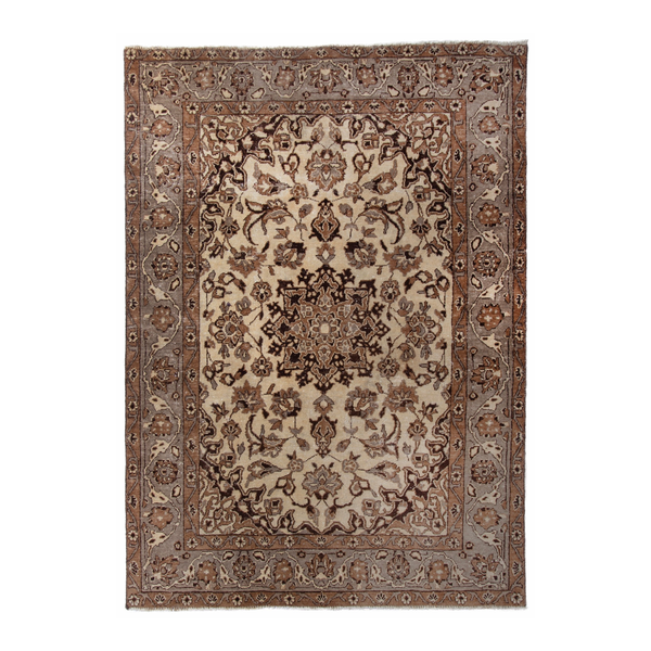 Persian Kashan area rug in ivory and rust, 4'8" x 6'9"