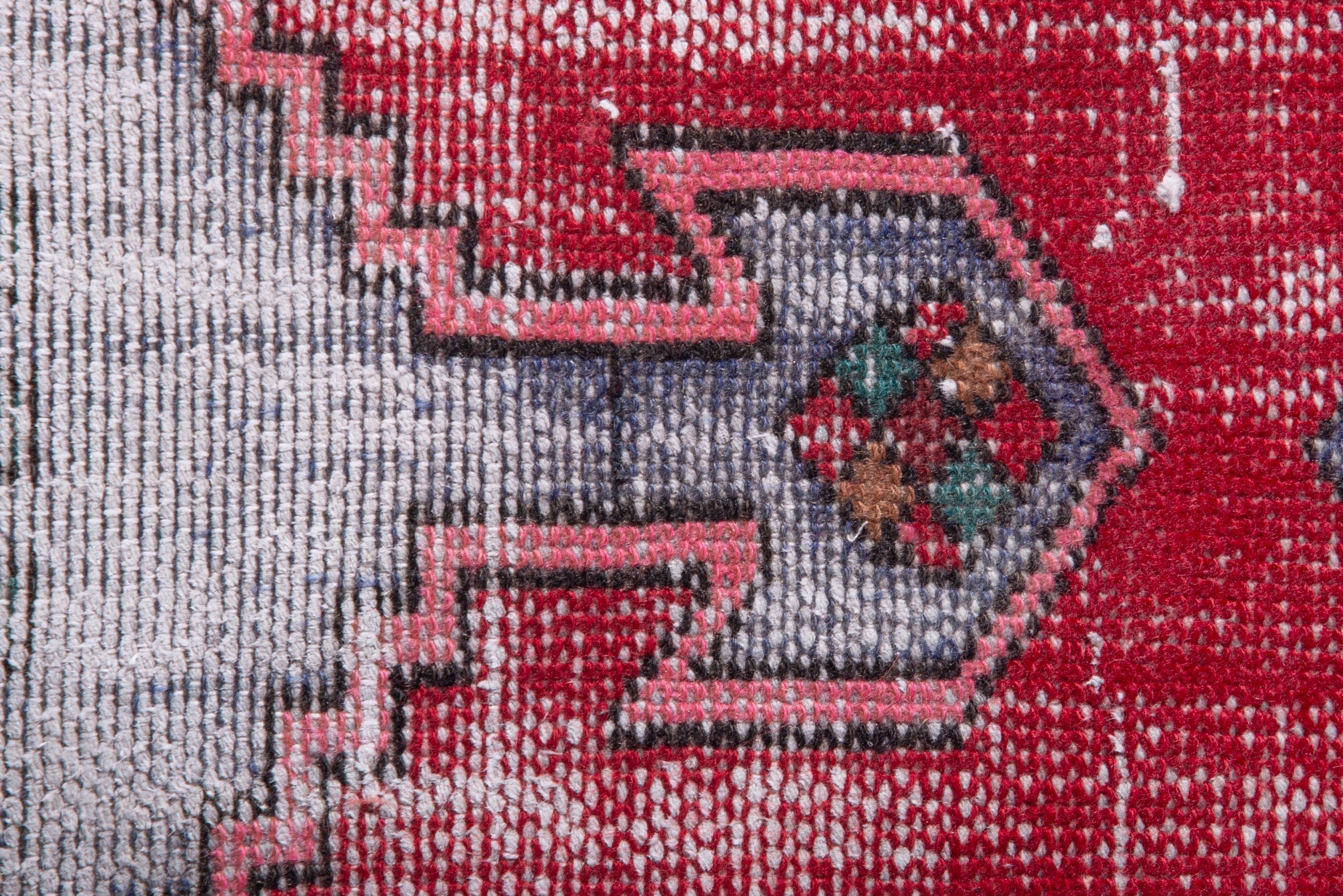 Persian Zanjan accent rug in cream and deep red, view 11 of 15