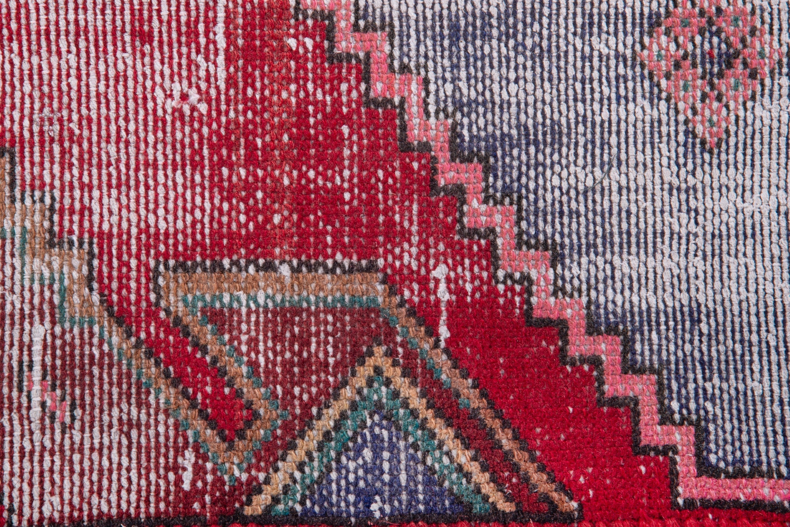 Persian Zanjan accent rug in cream and deep red, view 13 of 15
