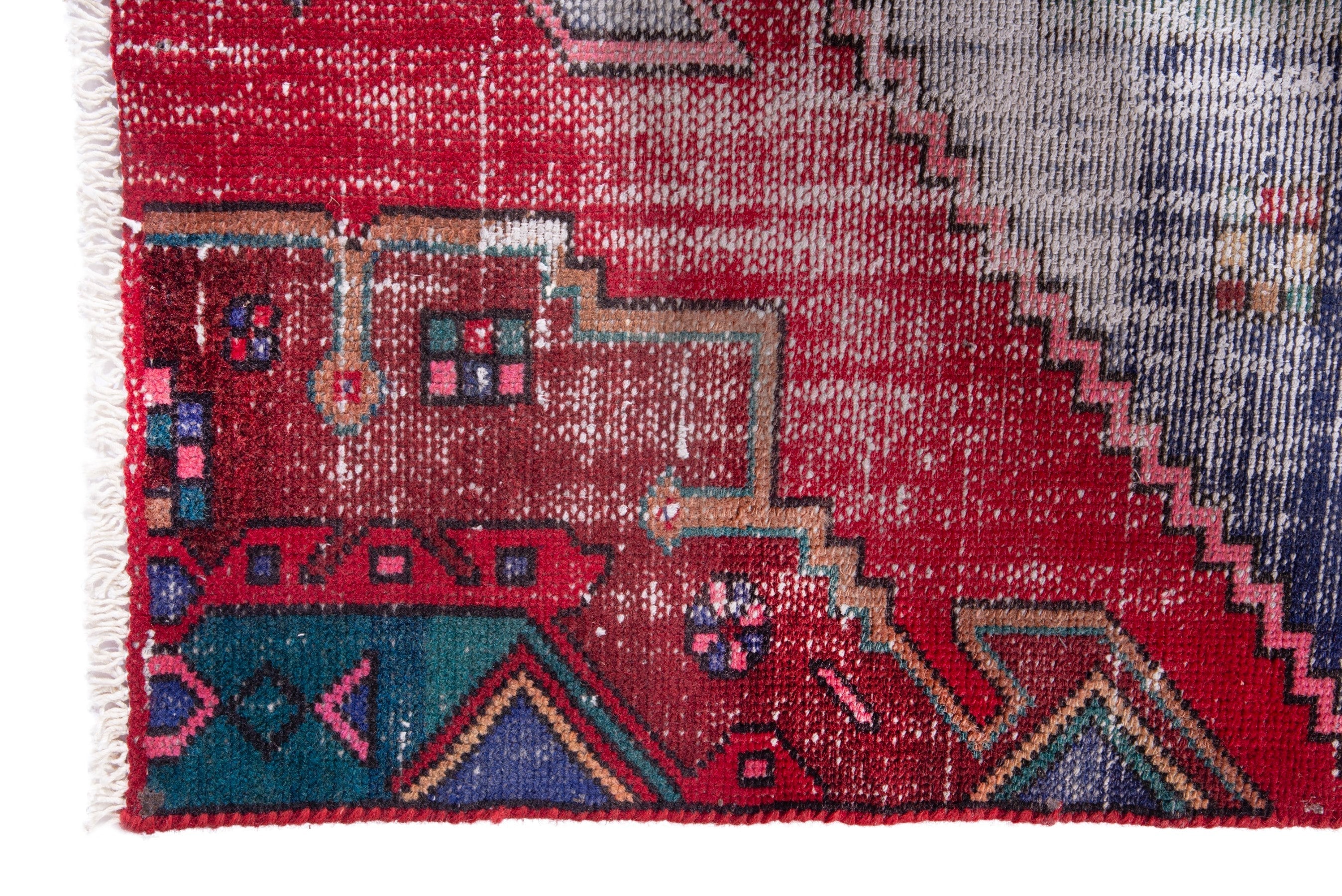 Persian Zanjan accent rug in cream and deep red, view 5 of 15