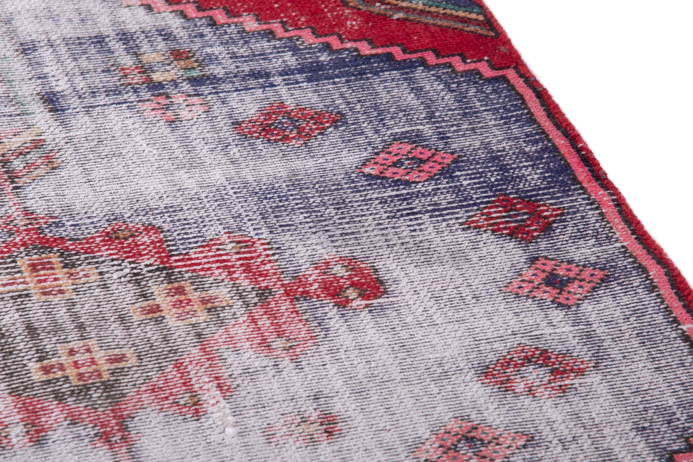 Persian Zanjan accent rug in cream and deep red, view 7 of 15