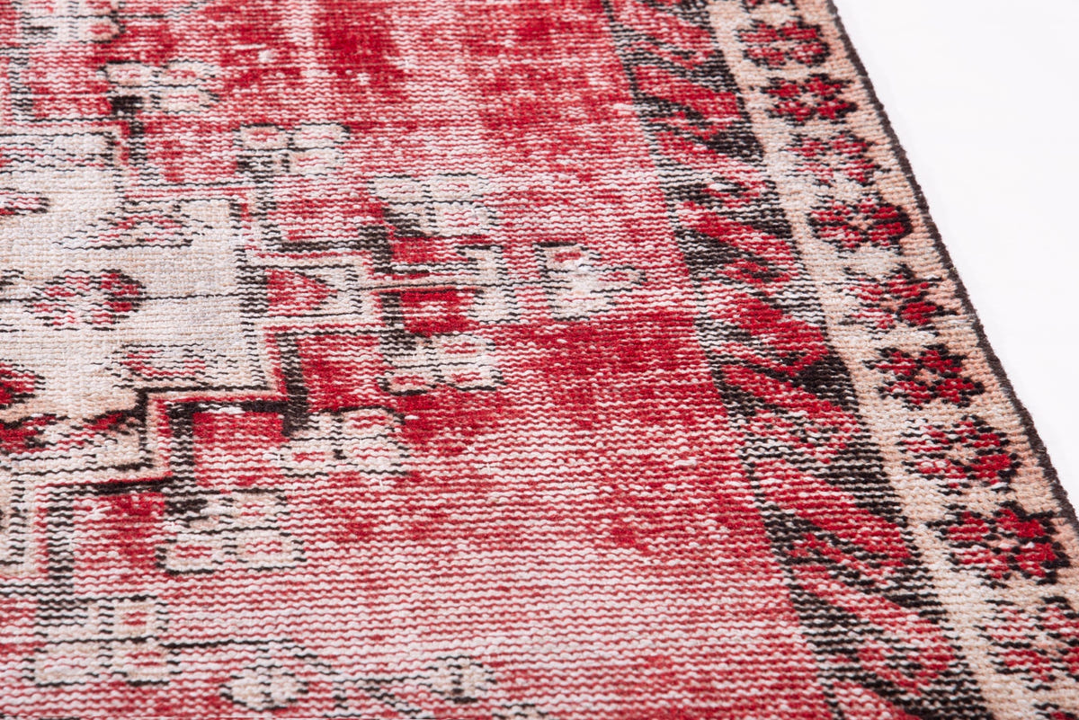 1050, Persian Ferdos Area Rug